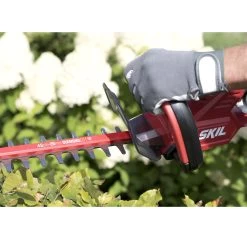 SKIL 20V Heggenschaar 0428AA 45cm Incl. 2,0Ah Accu + Snellader -Buitentuin 41 215