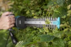 Gardena Elektrische Heggenschaar EasyCut 450/50 9 Gardena Elektrische Heggenschaar EasyCut 450/50 -Buitentuin 41 393