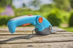 Gardena 3,6V Grasschaar ClassicCut Incl. Wielen En Steel -Buitentuin 41 4