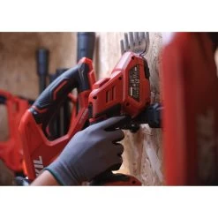 SKIL 20V Gras- En Struikschaar 0630CA (zonder Accu) 19 SKIL 20V Gras- En Struikschaar 0630CA (zonder Accu) -Buitentuin 41 471