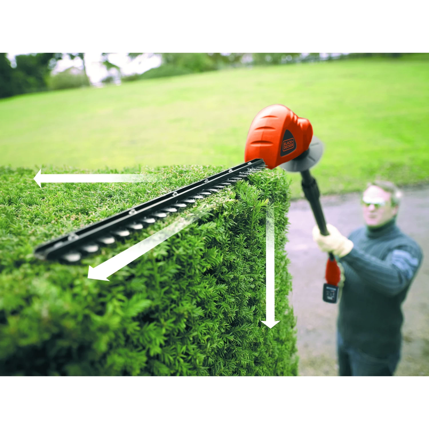 Black & Decker BLACK+DECKER 18V Heggenschaar GTC1843L20 Op Steel 43cm Incl. 2.0 Ah Accu 4 Black & Decker BLACK+DECKER 18V Heggenschaar GTC1843L20 Op Steel 43cm Incl. 2.0 Ah Accu - Afbeelding 2